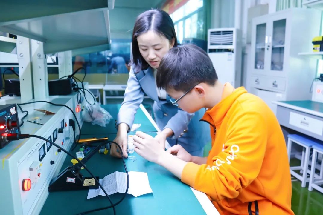 珠海市创沃中等职业学校（原珠海一职实验学校）